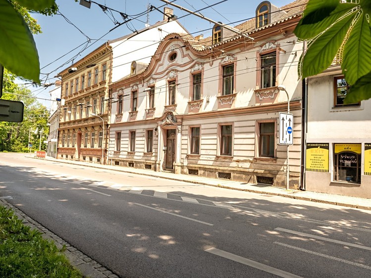 Prodej činžovního domu 602 m² - foto 1
