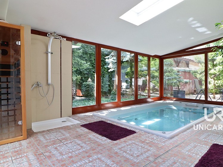 Prodej činžovního domu 523 m² - foto 1
