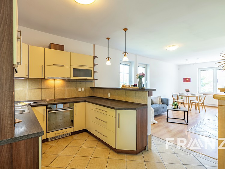 Prodej komerční nemovitosti 205 m² - foto 7