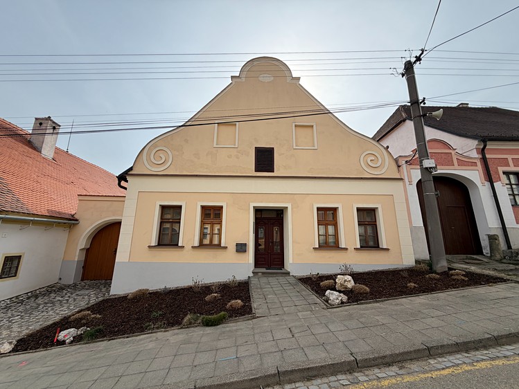Prodej ubytovacího zařízení 212 m² - foto 1