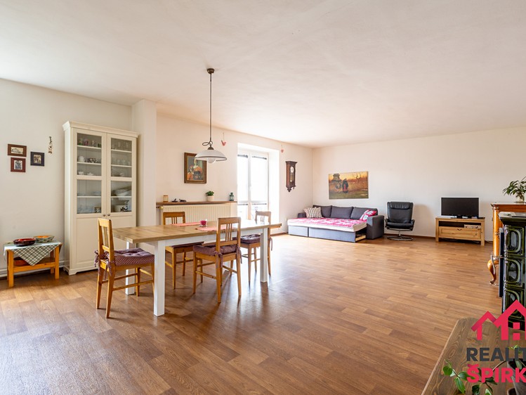 Prodej komerční nemovitosti 251 m² - foto 5