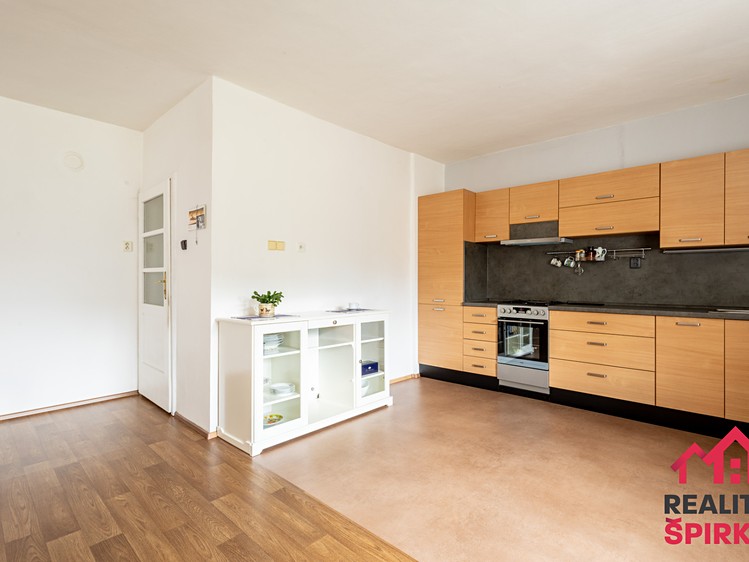 Prodej komerční nemovitosti 251 m² - foto 8