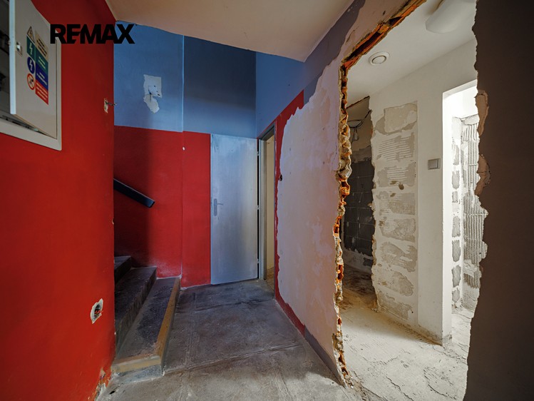 Prodej obchodního prostoru 158 m² - foto 4