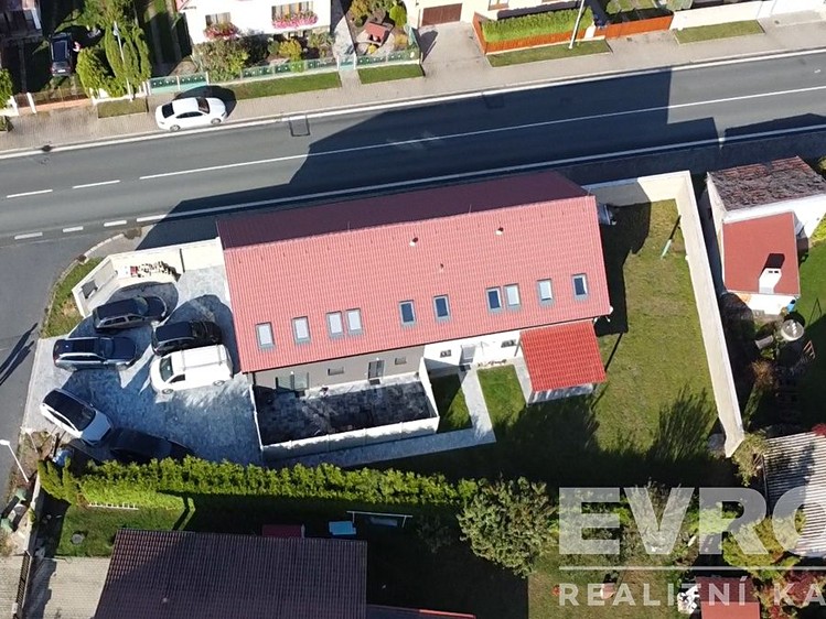 Prodej obchodního prostoru 64 m² - foto 7