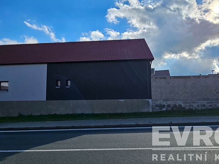 Prodej obchodního prostoru 64 m² - foto 6