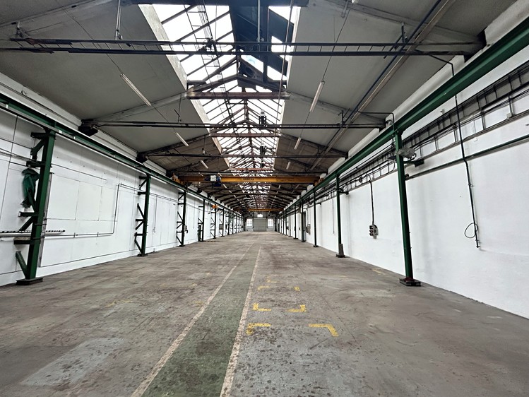 Prodej výrobní haly, prostoru 10 000 m² - foto 4