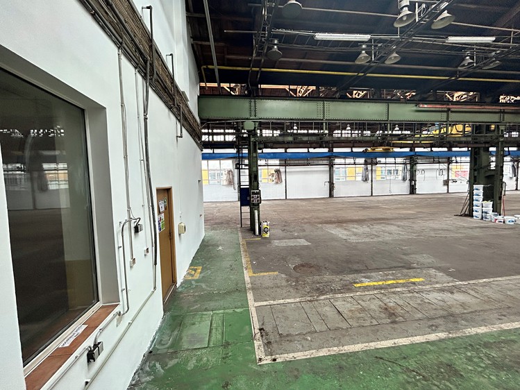 Prodej výrobní haly, prostoru 10 000 m² - foto 3