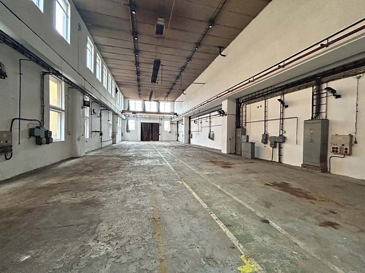 Prodej výrobní haly, prostoru 10 000 m² - foto 6
