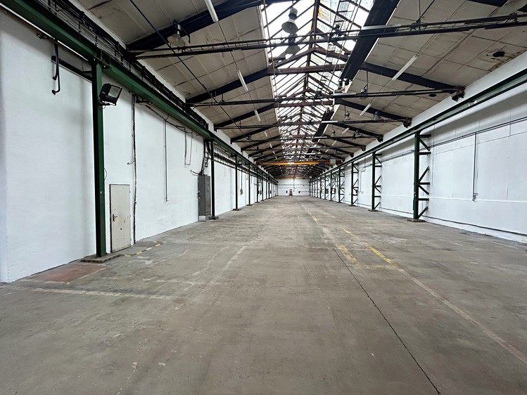 Prodej výrobní haly, prostoru 10 000 m² - foto 7