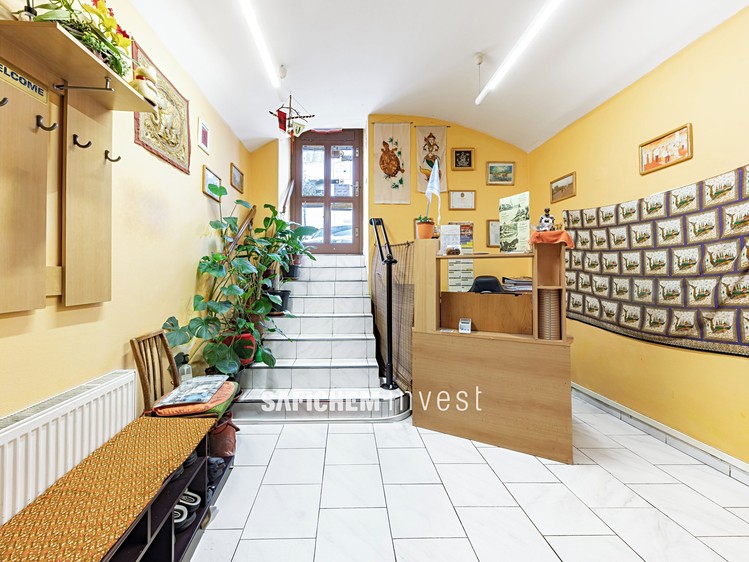 Prodej obchodního prostoru 92 m² - foto 2