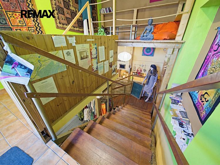 Prodej obchodního prostoru 142 m² - foto 3
