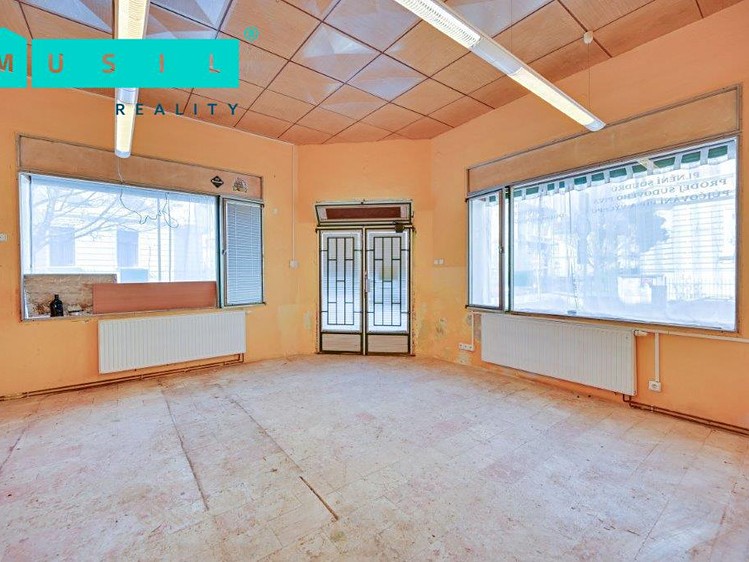 Prodej obchodního prostoru 77 m² - foto 4
