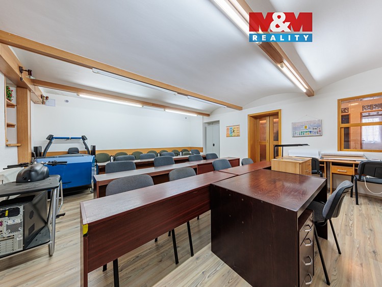 Prodej kanceláře 57 m² - foto 1