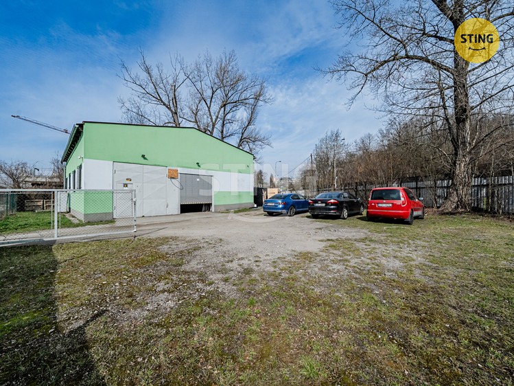 Prodej výrobní haly, prostoru 196 m² - foto 2