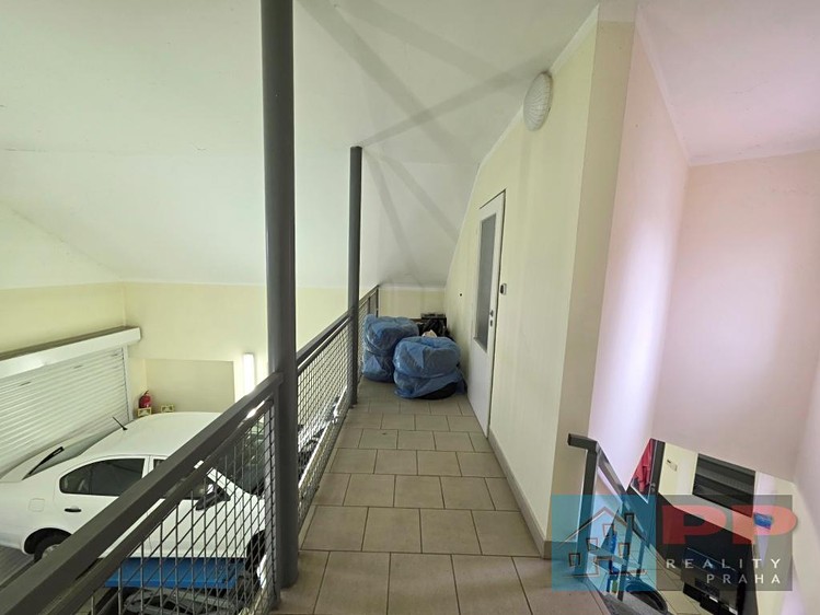 Prodej komerční nemovitosti 90 m² - foto 7