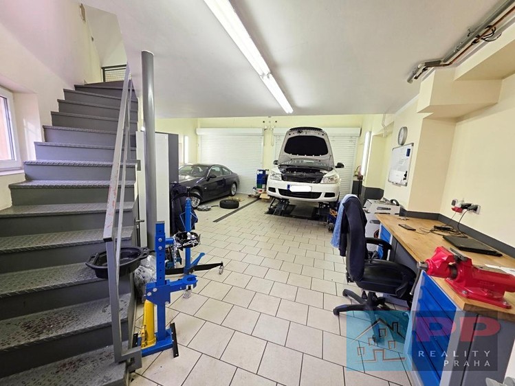 Prodej komerční nemovitosti 90 m² - foto 6