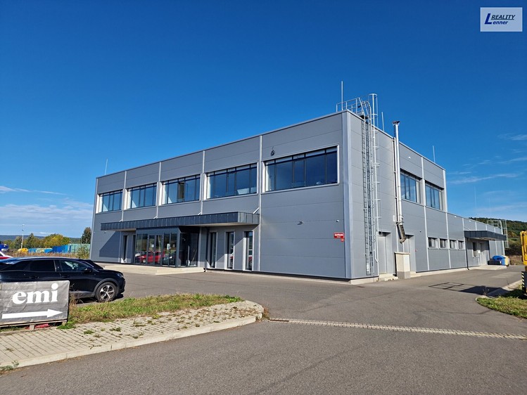 Prodej výrobní haly, prostoru 2 099 m² - foto 1