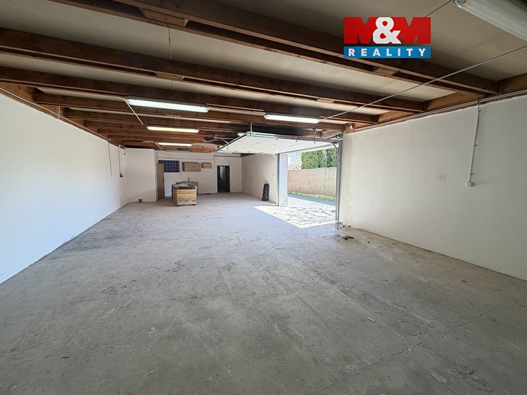 Prodej skladového prostoru 179 m² - foto 1