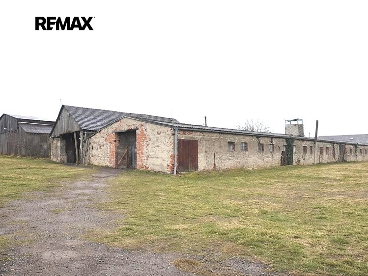 Prodej zemědělského objektu 1 200 m² - foto 1