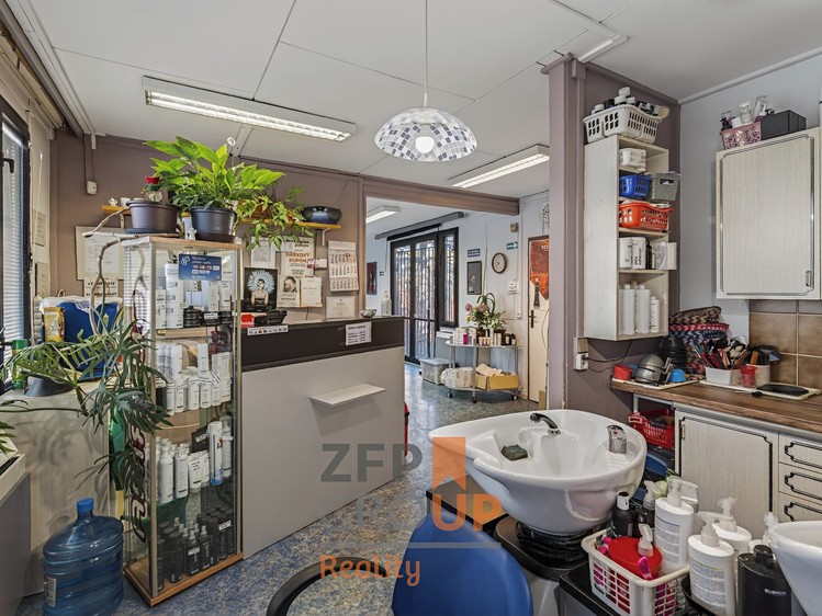 Prodej obchodního prostoru 104 m² - foto 6
