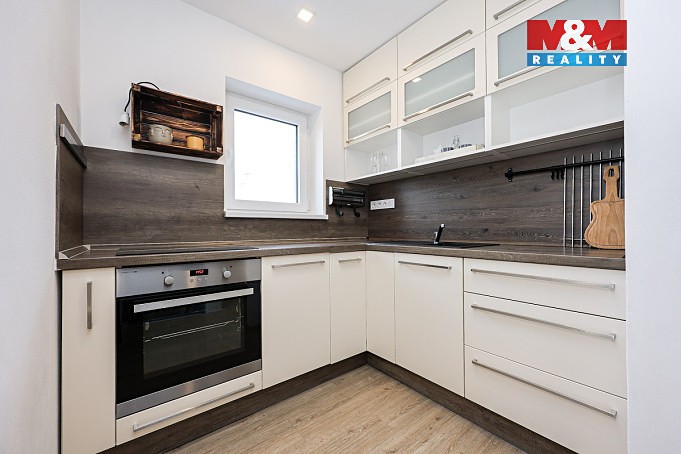 Prodej obchodního prostoru 180 m² - foto 3