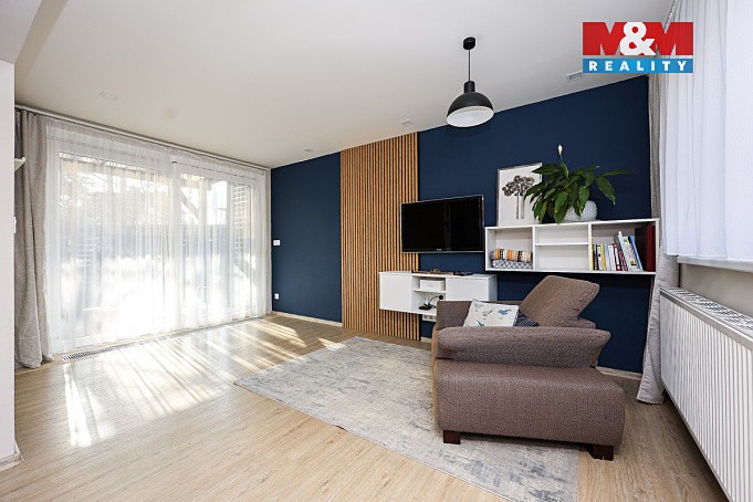 Prodej obchodního prostoru 180 m² - foto 2