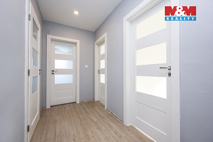 Prodej obchodního prostoru 180 m² - foto 4