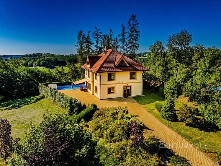 Prodej komerční nemovitosti 327 m² - foto 2