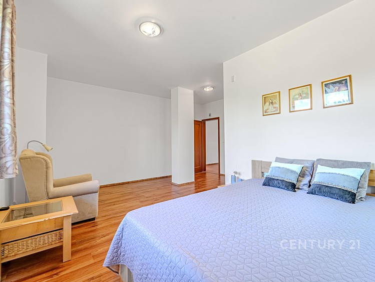 Prodej komerční nemovitosti 327 m² - foto 8