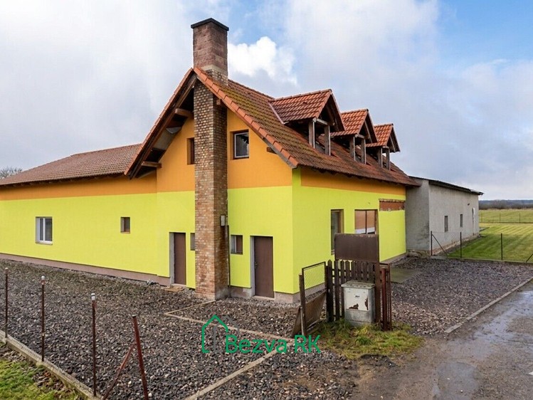 Prodej výrobní haly, prostoru 1 924 m² - foto 1