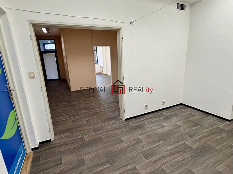 Prodej kanceláře 61 m² - foto 8