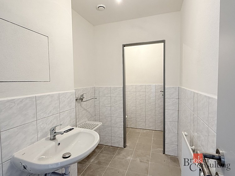 Prodej obchodního prostoru 62 m² - foto 5