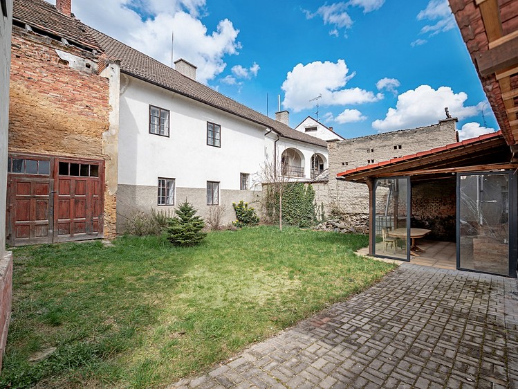 Prodej činžovního domu 240 m² - foto 3
