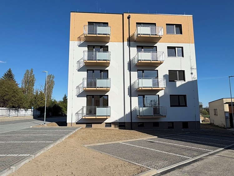 Prodej kanceláře 43 m² - foto 2