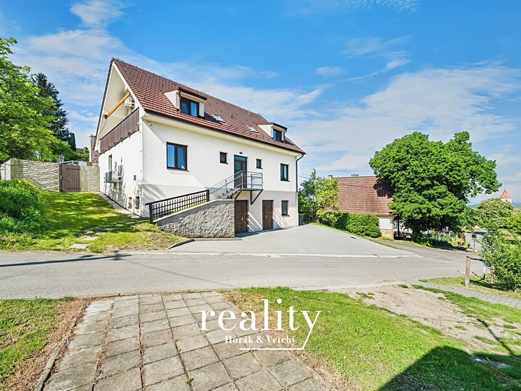 Prodej ubytovacího zařízení 205 m² - foto 1