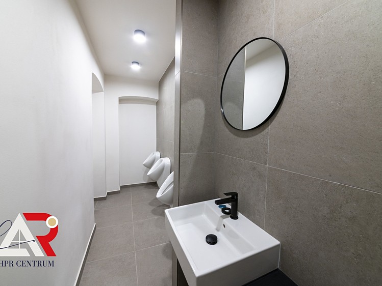 Prodej komerční nemovitosti 233 m² - foto 8