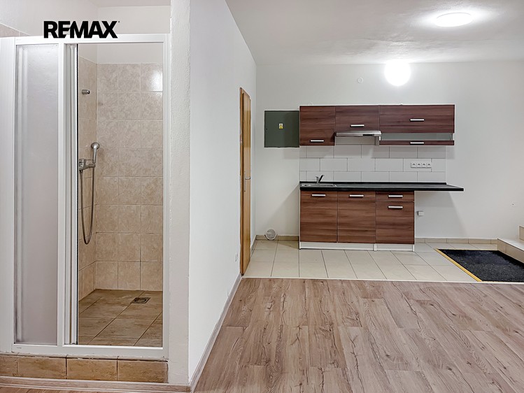 Prodej komerční nemovitosti 37 m² - foto 4
