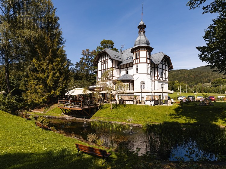 Prodej ubytovacího zařízení 722 m² - foto 1