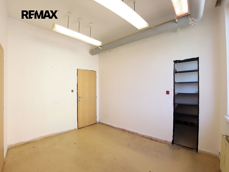 Prodej komerční nemovitosti 470 m² - foto 8