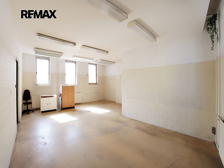 Prodej komerční nemovitosti 470 m² - foto 6
