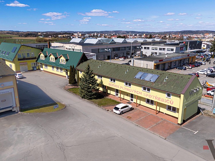 Prodej komerční nemovitosti 825 m² - foto 3