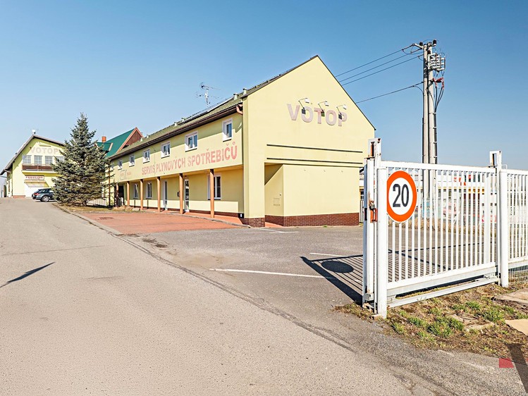 Prodej komerční nemovitosti 825 m² - foto 6