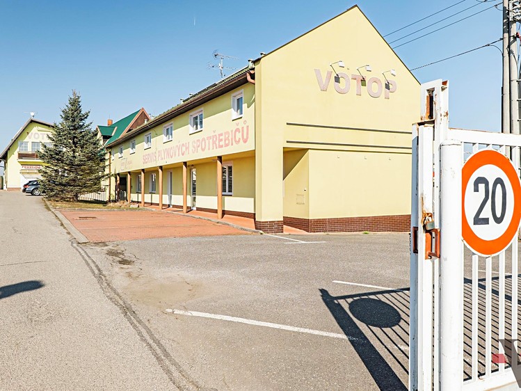 Prodej obchodního prostoru 825 m² - foto 8