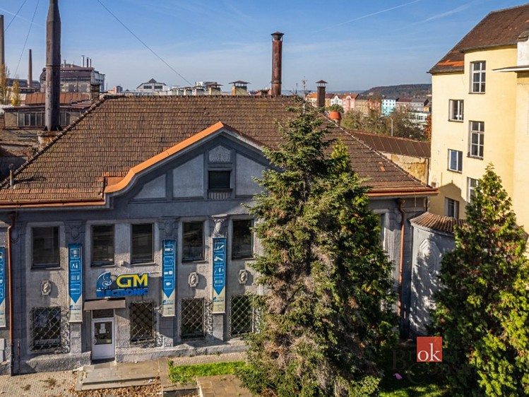 Prodej obchodního prostoru 246 m² - foto 1