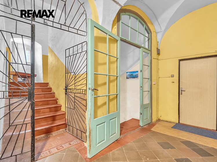 Prodej činžovního domu 420 m² - foto 7