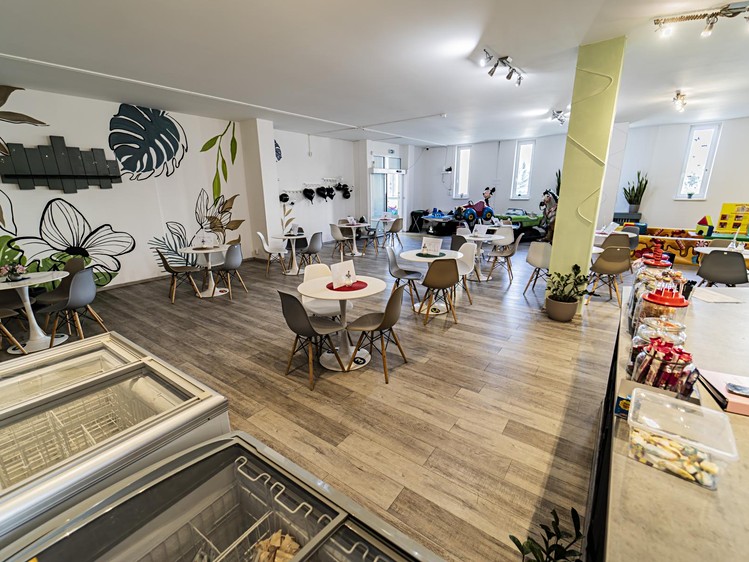 Prodej komerční nemovitosti 986 m² - foto 8
