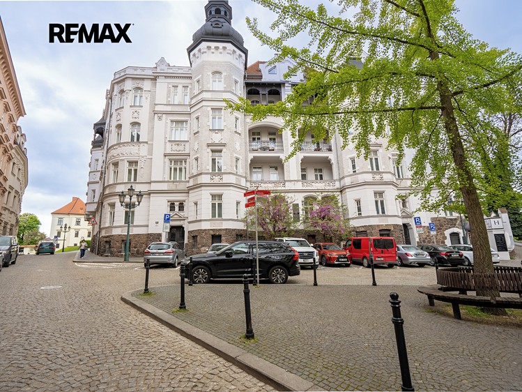 Prodej obchodního prostoru 87 m² - foto 1