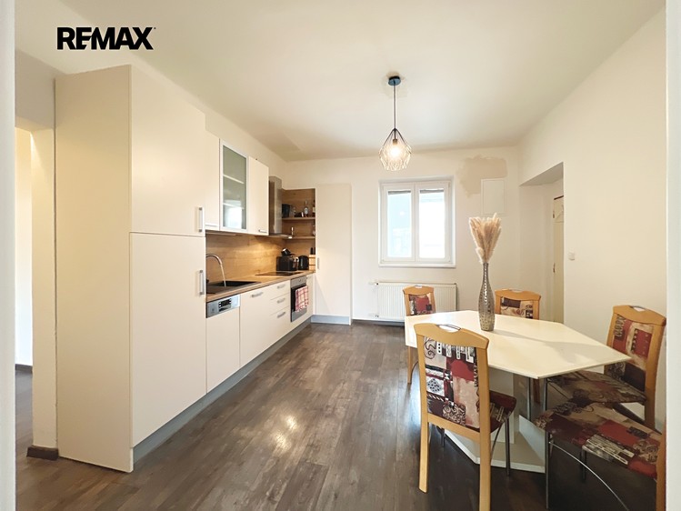 Prodej činžovního domu 1 880 m² - foto 6