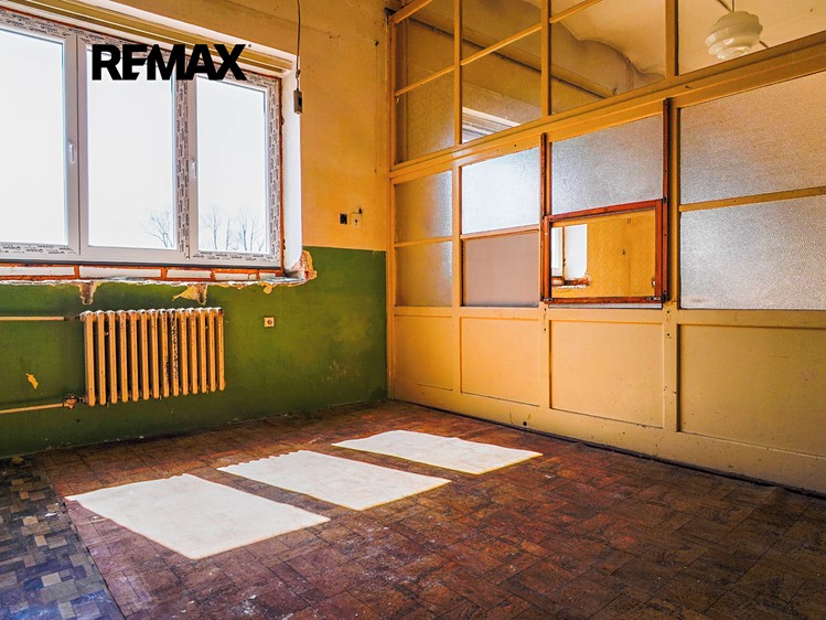 Prodej výrobní haly, prostoru 3 996 m² - foto 5