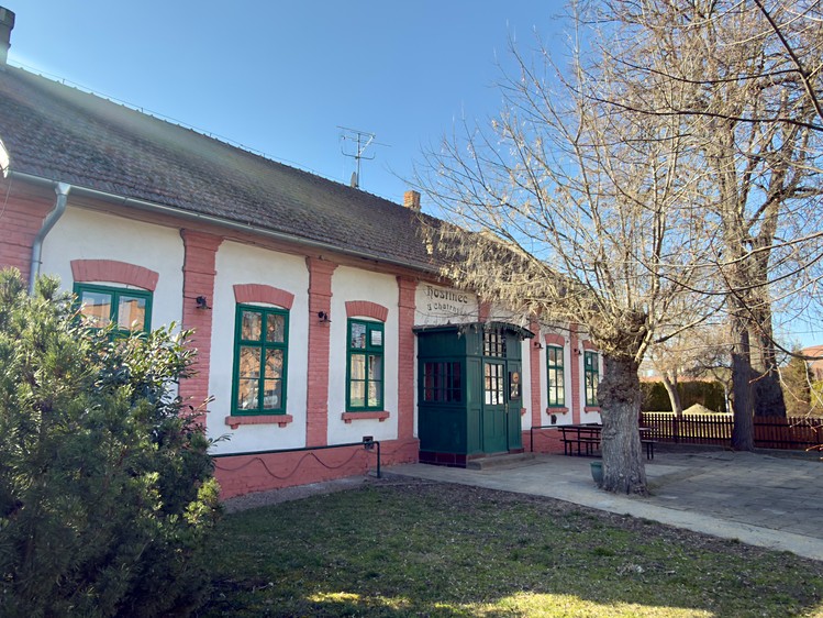 Prodej restaurace 147 m² - foto 1